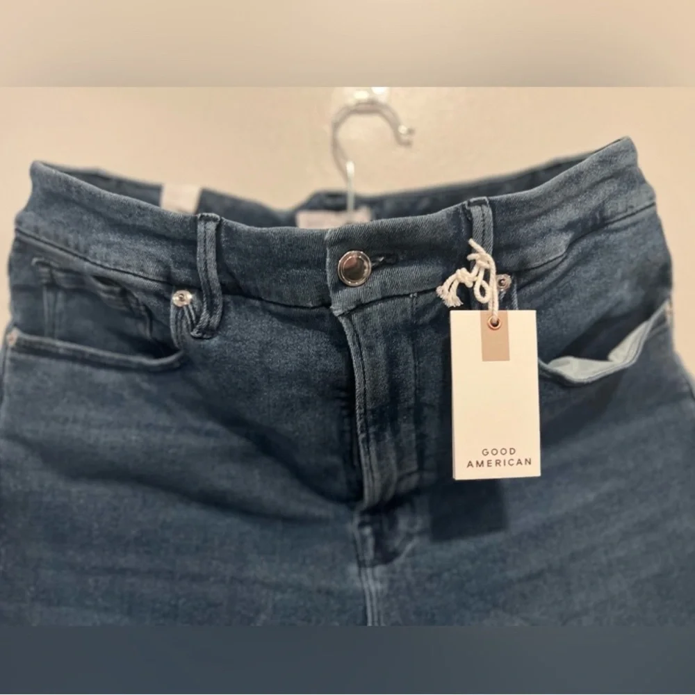 NWT Good American Good Waist Crop Skinny Jeans Size 14 | High Rise Shaping Fit - Picture 3 of 8